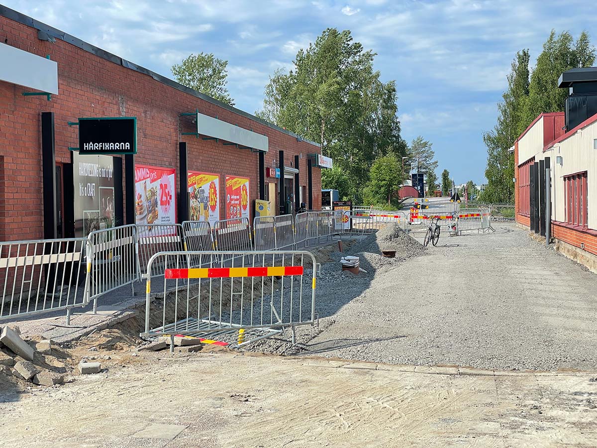 Bild från Porsö centrum där plattorna är borttagna