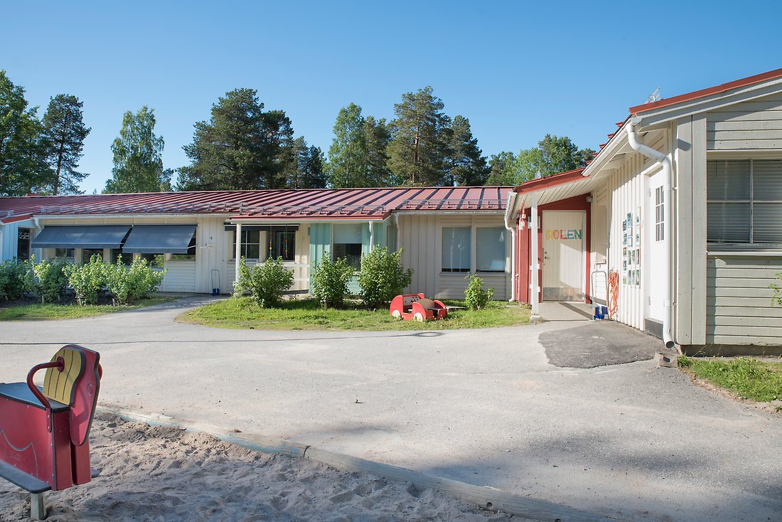 Utomhusmiljö Stenåsens förskola, en del av förskolans gård