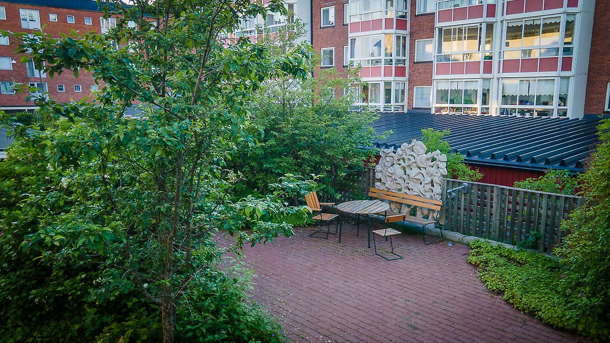 Vy över Bladverk med omgivande innergård