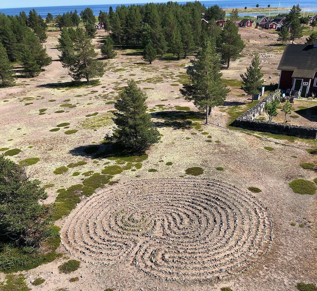 Rödkallen Labyrint i Luleå skärgård